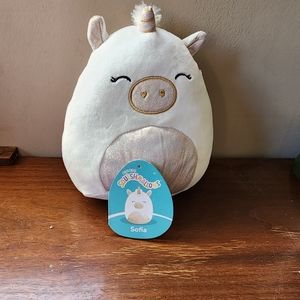 8 Inch Squishmallow | Sofia